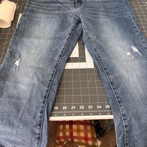 Distressed Blue Ankle Jeans